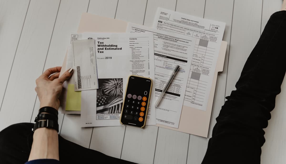 Quiet paper composition — clear pricing.